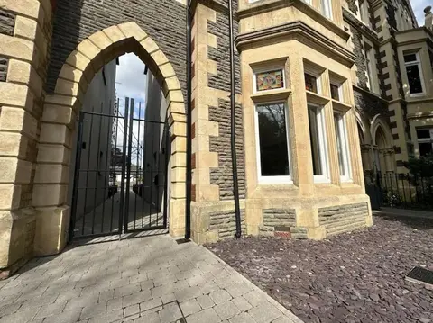 Pontcanna Apartment Near City Centre and Stadium Sleeps 4