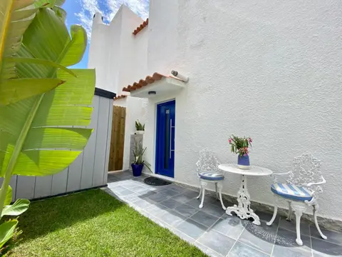 Ana Maria Studio