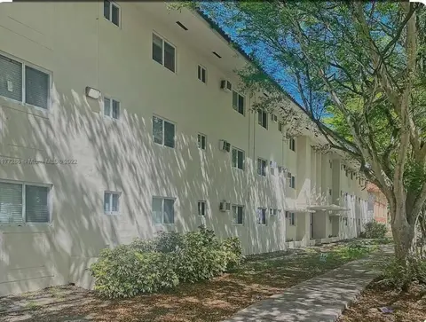 Cozy Coral Gables Apartment.