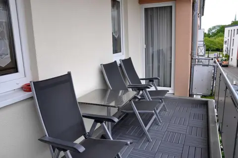 sonnige Ferienwohnung mit Balkon im Zentrum