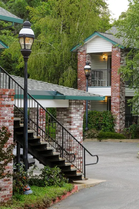Grass Valley Courtyard Suites