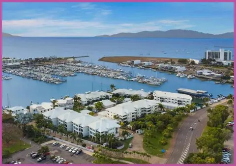 Breakwater 44