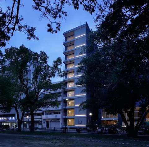 b hotel Heiwaodori 302 - Huge Apt in Famous Hiroshima Dori For 6p