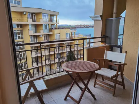 DL Apartments