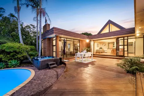 Entire house with pool, spa