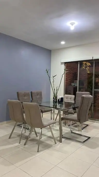 Casa CONSTaNCIO RUIZ