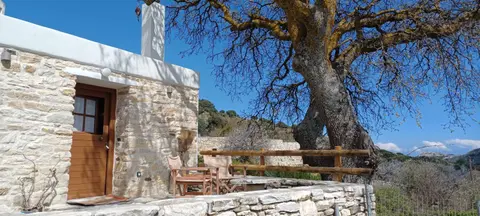 Hatzanario Apeiranthos