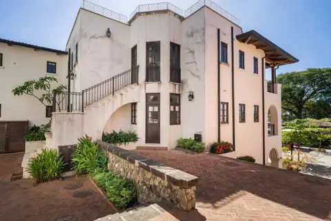 Plaza Mercado 12 - Beach, Oceanfront 2BR, 2BA Condo in Las Catalinas