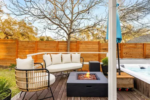 Lux 5BR gem with Heated Pool, SPA, and Outdoor Movie Theater