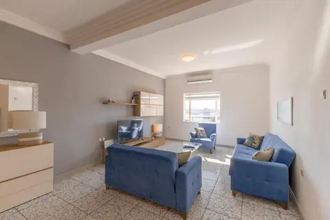 HARBOUR VIEW - Large 2BR Apartment