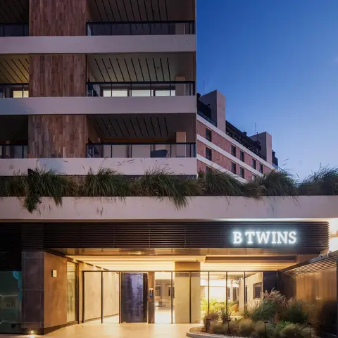BTWINS Pinamar Dpto Top 8vo al mar c balcon c parrilla c cochera Pileta cubierta descubierta sauna gym cine