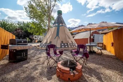 Moab RV Resort Glamping Tipi OKTP-52