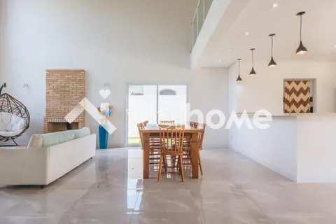 Casa com ampla área de lazer em Itupeva