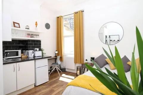 Big Value Bedsit by Property Promise