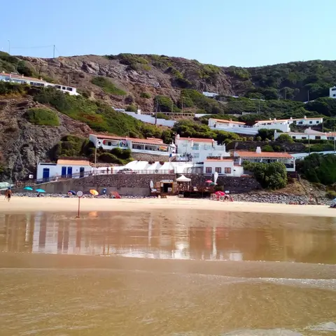Wake up to the sea in this charming house in Aljezur