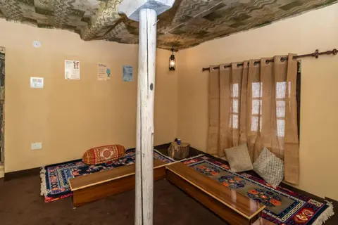NotOnMap- Dolma's Mud House