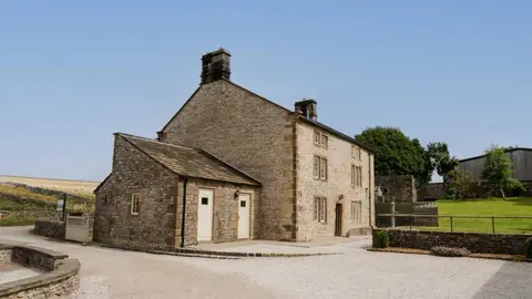 Holly Bush Farm