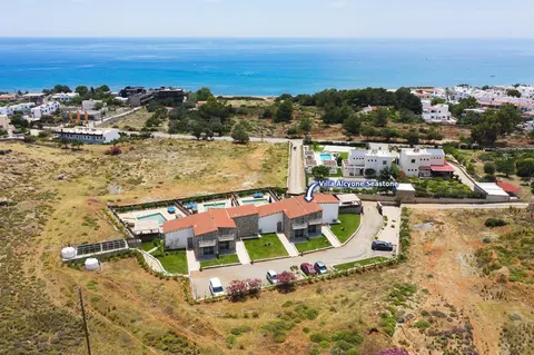Villa Alcyone Seastone by Villa Plus