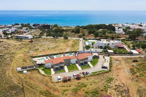 Villa Beatris Seastone by Villa Plus