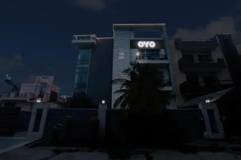 Townhouse Sector 51 Noida Near Metro Station