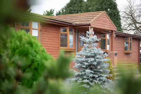 3 Bedroom lodge with hot tub