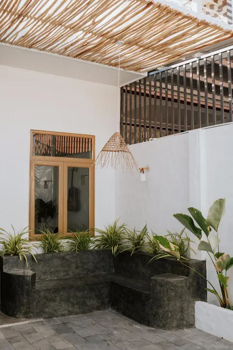 Nagi cottage