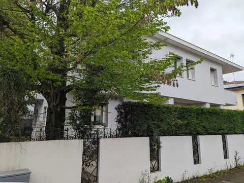 Spazioso Appartamento in casa singola Padova con giardino