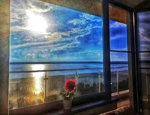 Summerland Breeze
