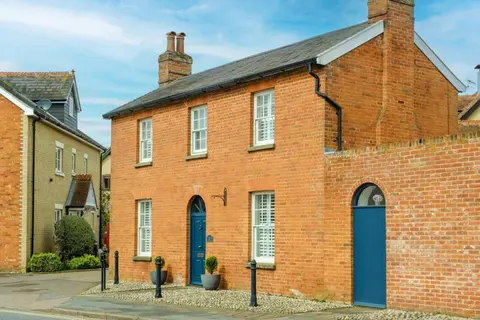 Tanyard House