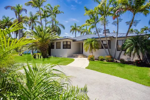 Luxury Villa WALK 5 minutes to Hollywood Beach