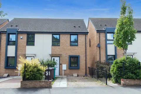 Free Parking 3 Bedroom House in Nottingham