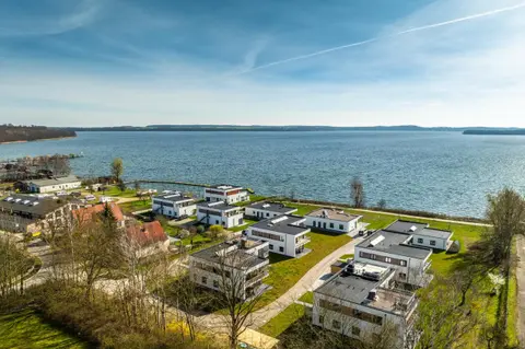 Hangar 19 Luxusbungalow am See H8