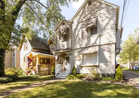 The Sunstone Retreat - Your Brooklyn Centre Haven Comfort To Explore Near Downtown With Parking, 300MB Wifi & Self Check-In