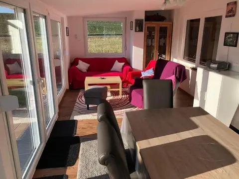 Ferienhaus mit Wintergarten, Kamin und Deichblick