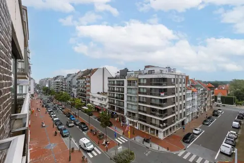 Huswell - Modern and bright studio in centre of Knokke