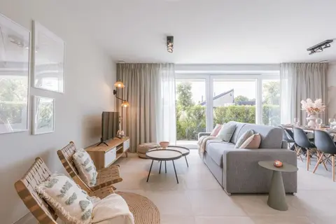 Huswell - Very pleasant apartment with communal pool