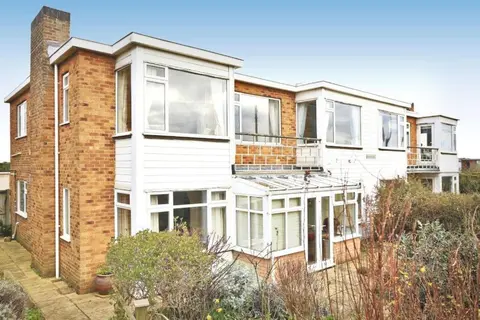 3 Pier Court