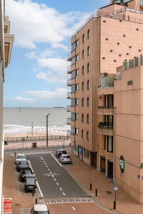 Spacious two bedroom apartment in Knokke