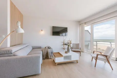 Bright Seaview Apartment in Oostende