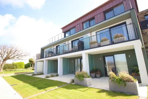 Coastal apartment sea views