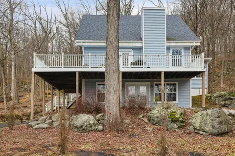 Large home in community w/pools&skiing