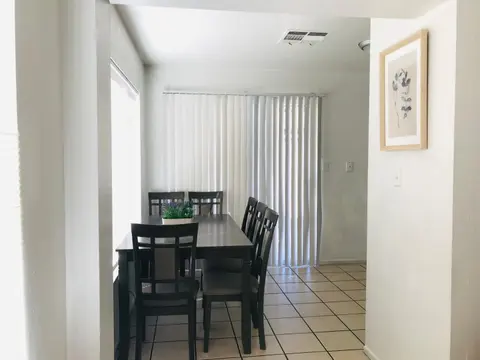 Super 1 bedroom with private bathroom, shared kitchen room -3