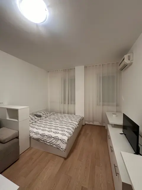 Studio Apartment L