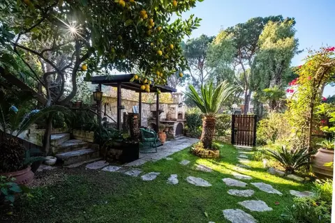 Charming house Rome