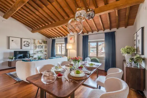 De Nobili Penthouse Apartment with Elevator in Lucca