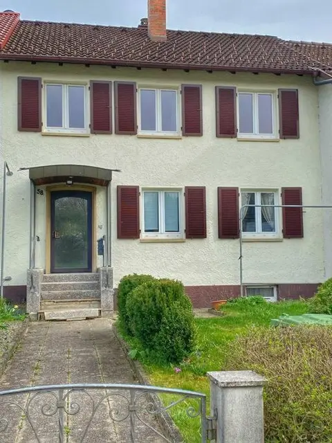 Voll ausgestattete 3 Zimmer Wohnung mit 2 Schlafzimmer