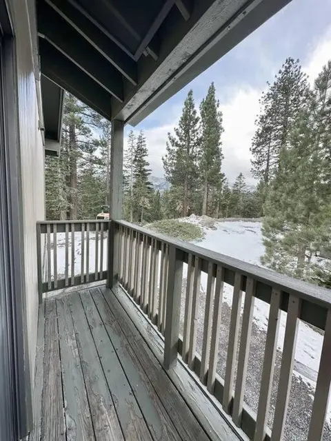 Rustic Modern Condo - Close to Village - Sleeps 10