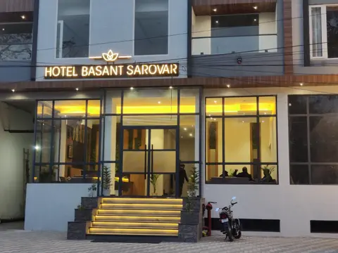 Hotel Basant Sarovar