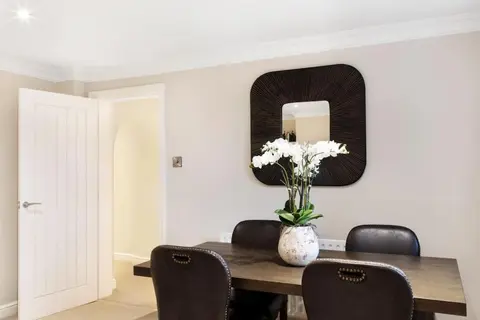 Entire spacious apartment - central Harrogate
