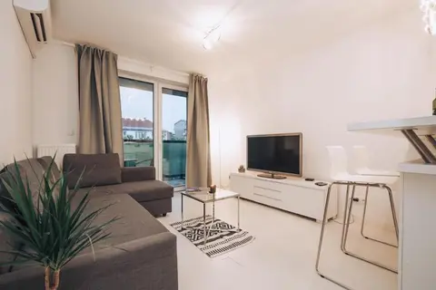FREE PARKING - ADM New Studio, Central Location